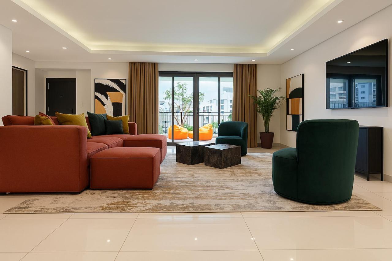 Villa Massive Luxxo Family & Friends House With Terraces, Private Parking, Pool & Quick Access To Mall *