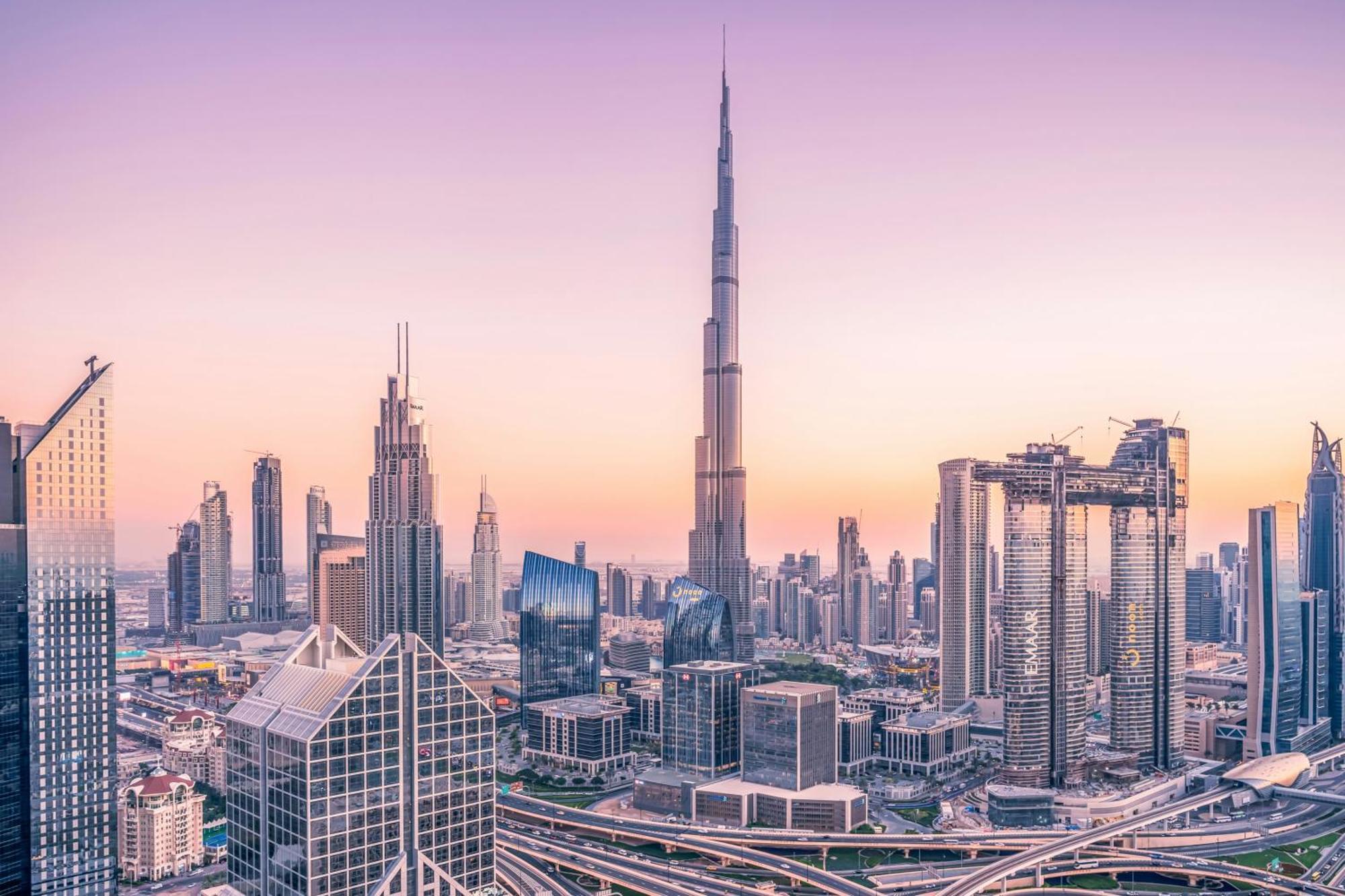 Massive Luxxo Family & Friends House With Terraces, Private Parking, Pool & Quick Access To Mall Dubai