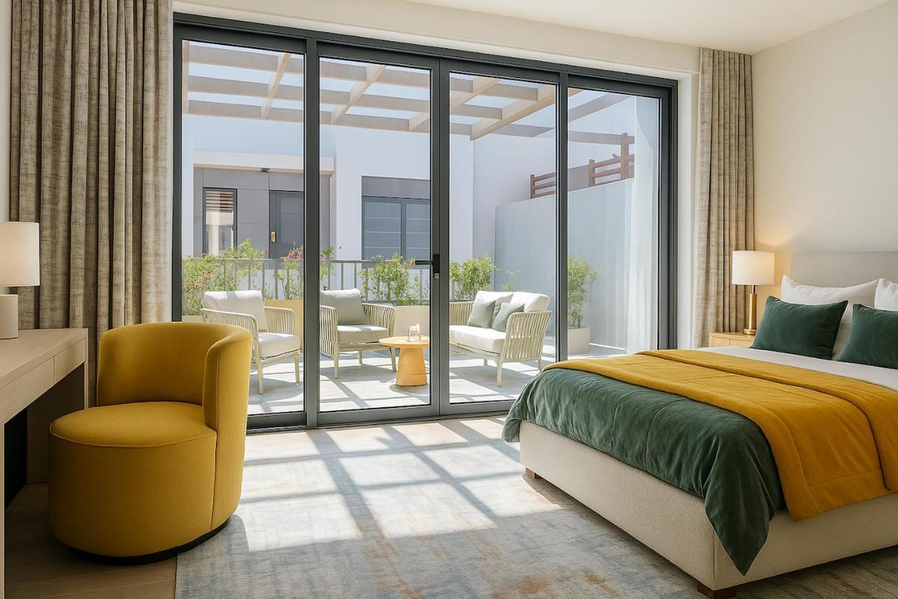 Massive Luxxo Family & Friends House With Terraces, Private Parking, Pool & Quick Access To Mall Villa